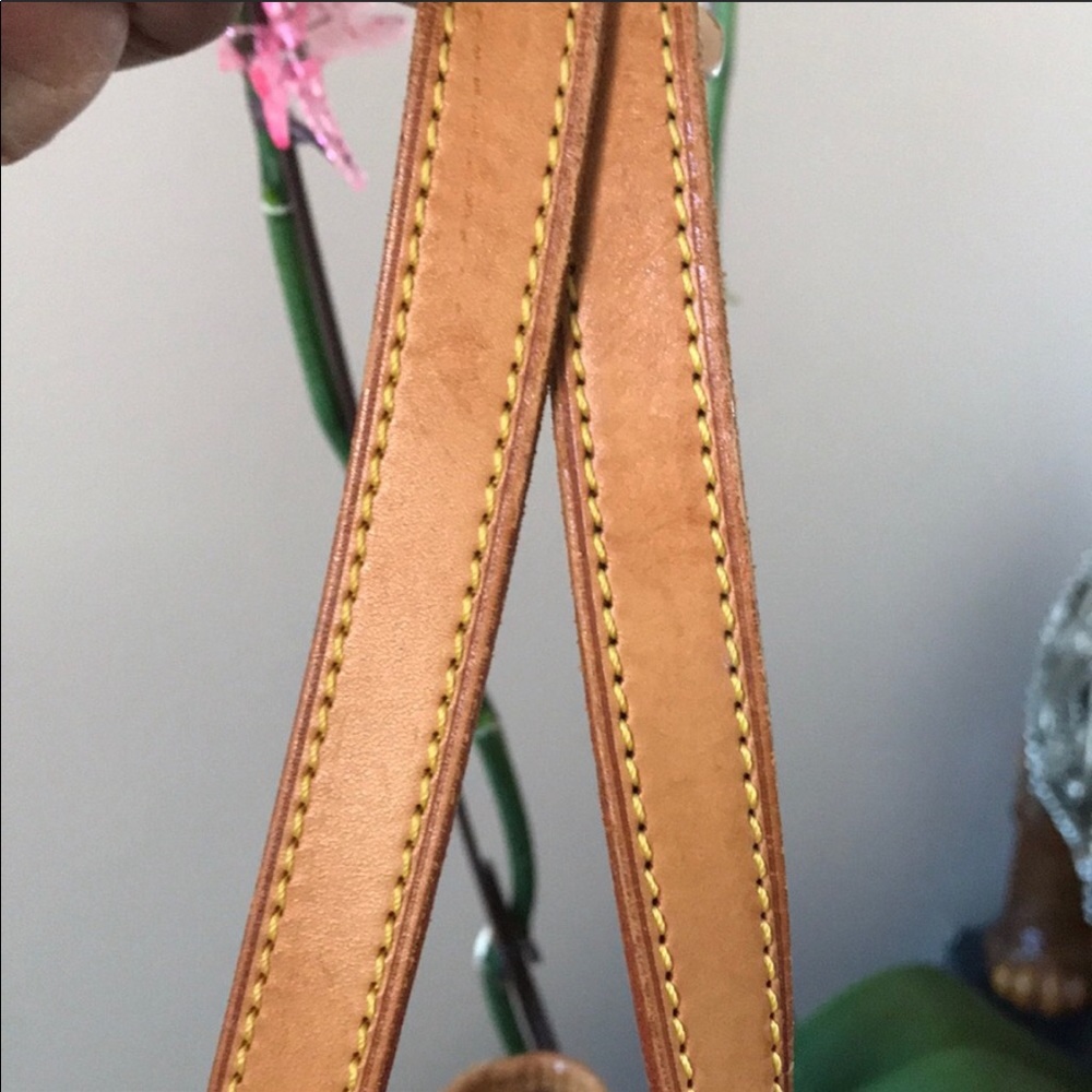 ✨SOLD✨ LOUIS VUITTON Vintage Authentic Bucket GM - Picture 7 of 10